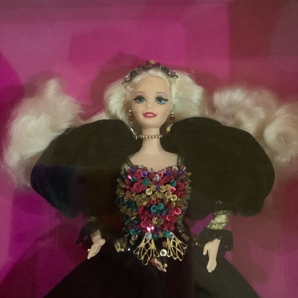 BARBIE JEWELED SPLENDOR Certificate of Authenticity new in box.